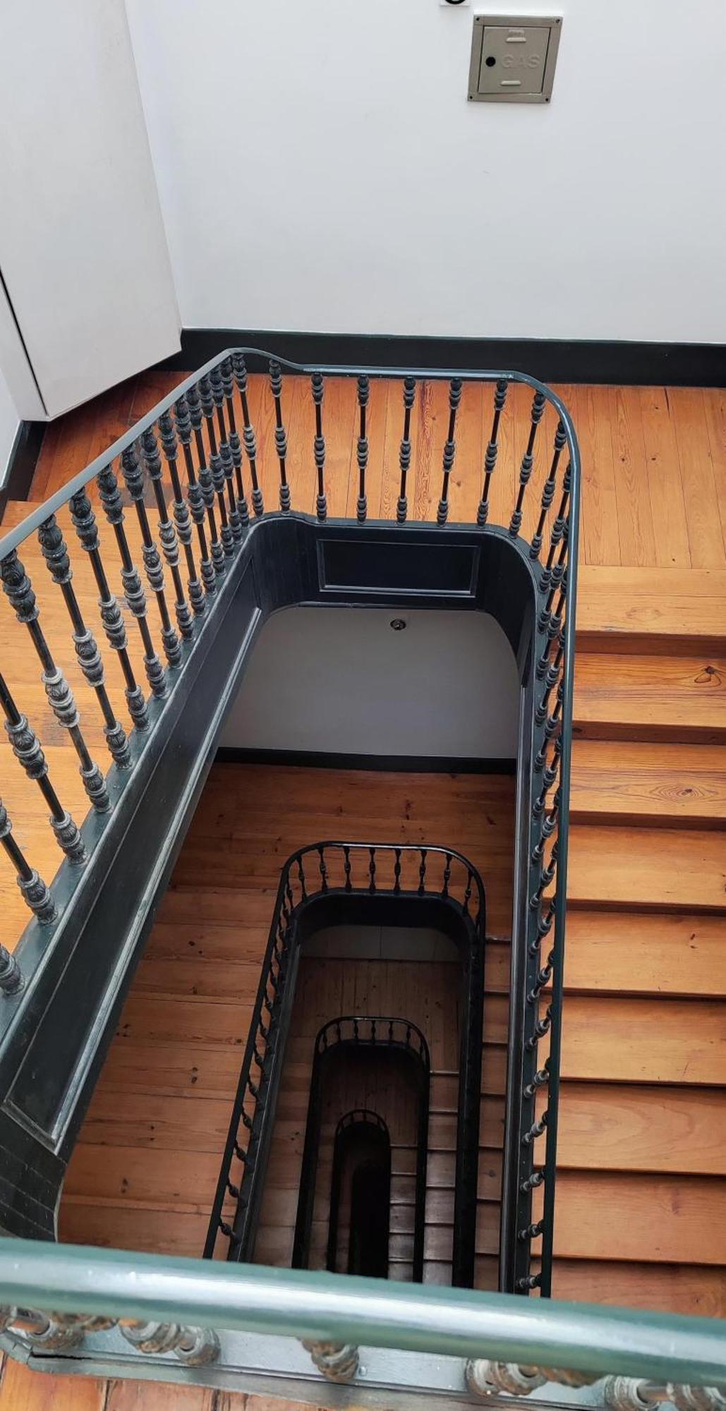 Bedrooms In Lisbon's Bairro Alto In Shared Homestay