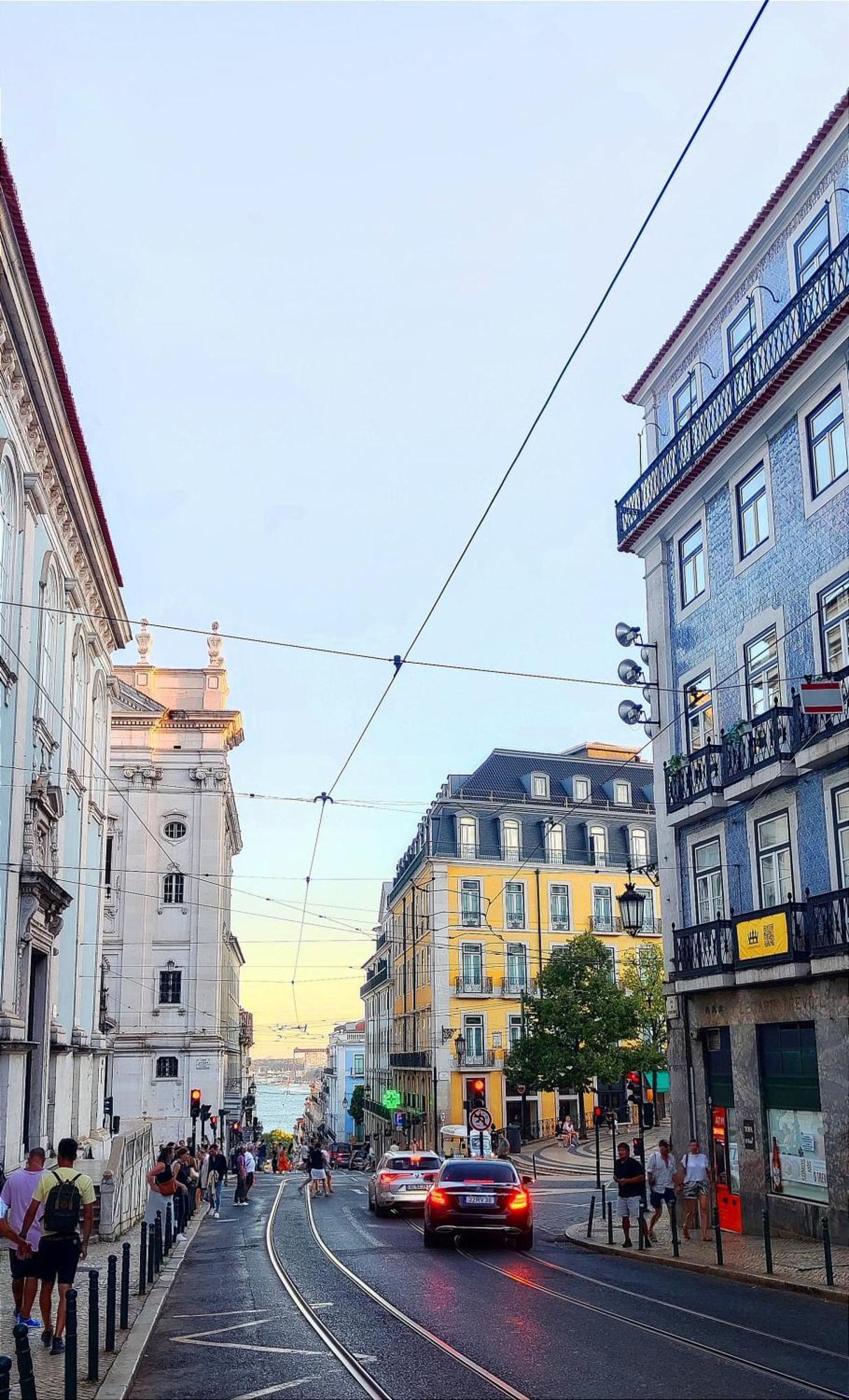 Bedrooms In Lisbon's Bairro Alto In Shared Homestay *