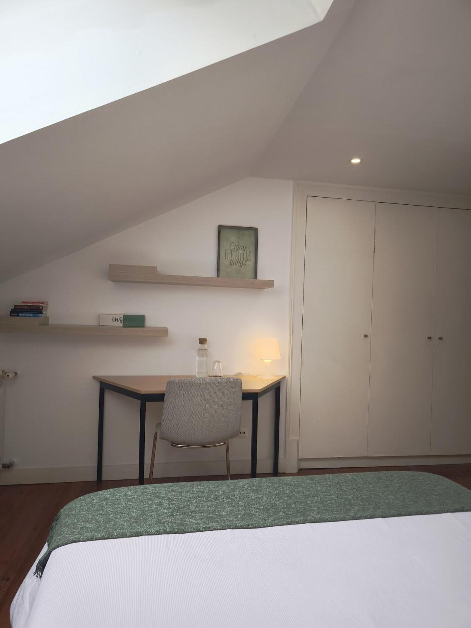 Bedrooms In Lisbon's Bairro Alto In Shared Homestay *