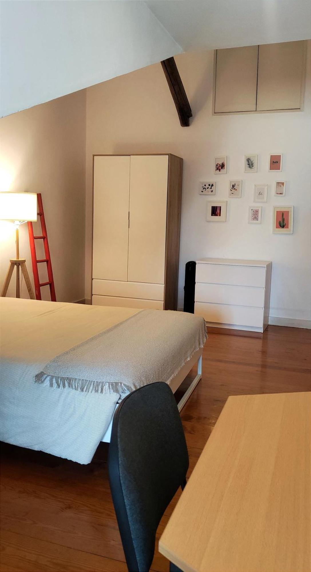 Bedrooms In Lisbon's Bairro Alto In Shared * Lisbon