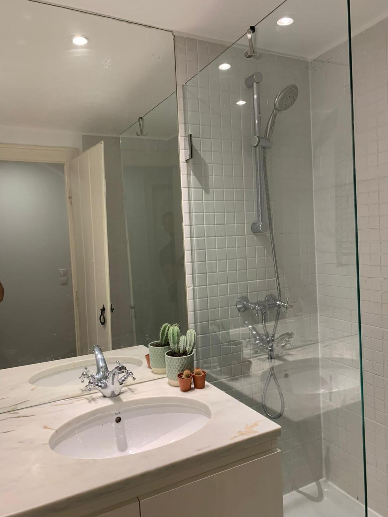 Bedrooms In Lisbon's Bairro Alto In Shared Lisbon